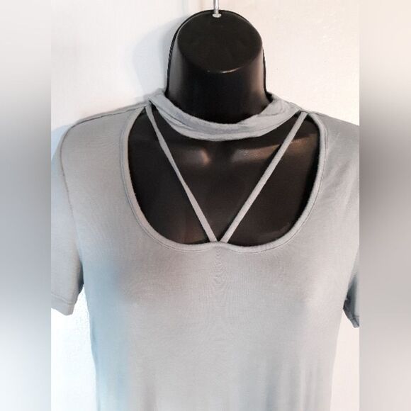 Charlotte Russe blue tshirt - Picture 4 of 4